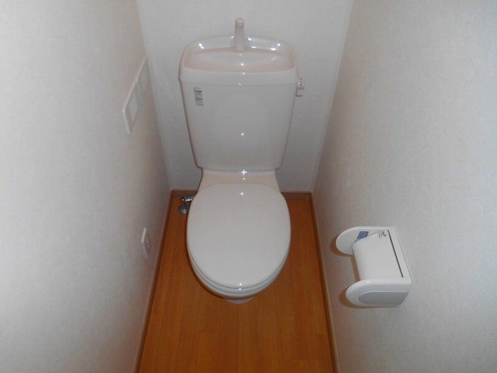 トイレ　別部屋参考写真