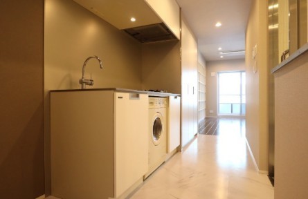 キッチン　写真は同タイプ住戸です。
