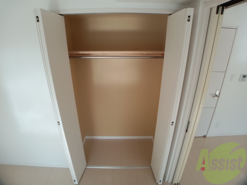 収納　収納もバッチリあるのでお部屋が片付きますよ！