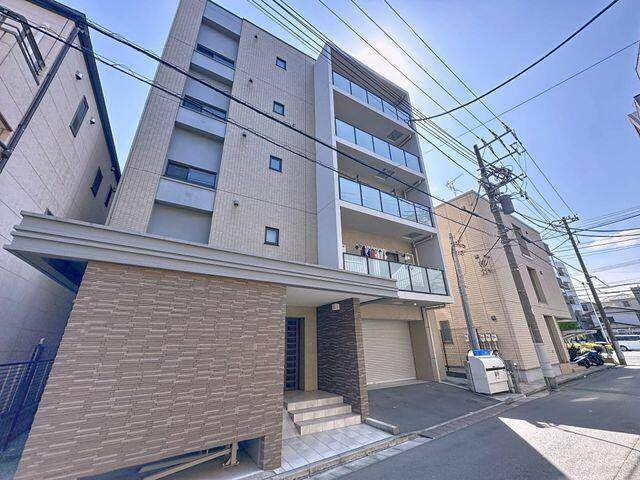 建物外観　オートロック完備