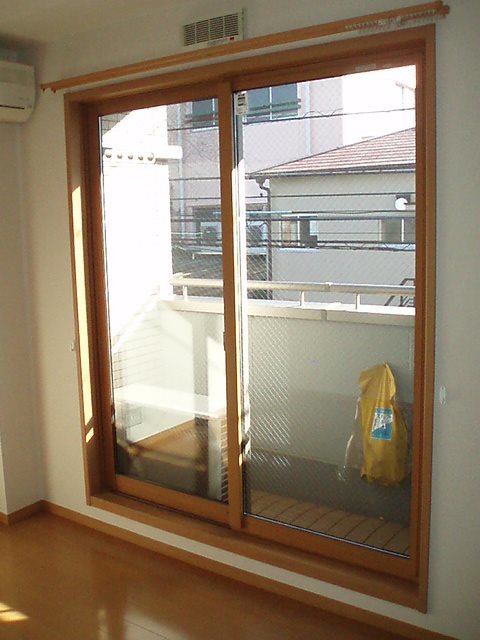 バルコニー　バルコニーあります
