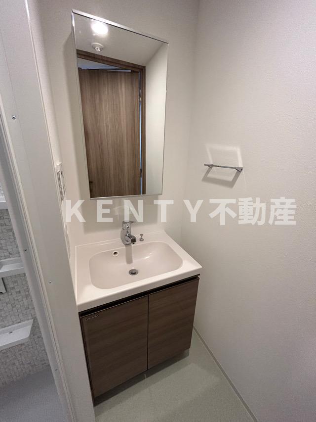 洗面設備　コンパクトで使いやすい洗面所