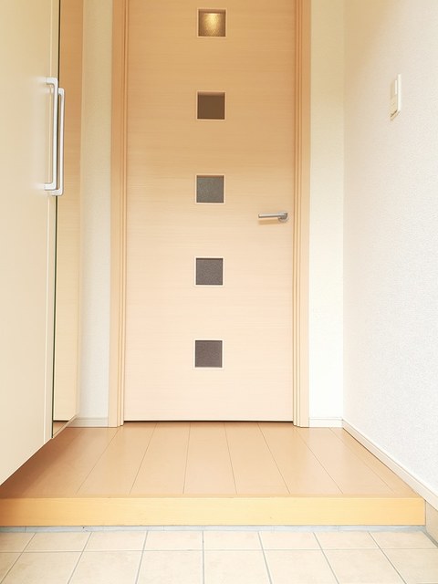 玄関　下駄箱付き！