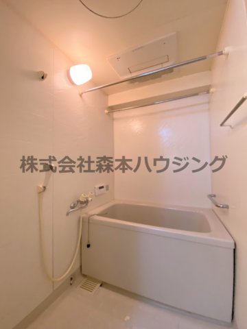 バス・シャワールーム　ゆったり過ごせるお風呂です