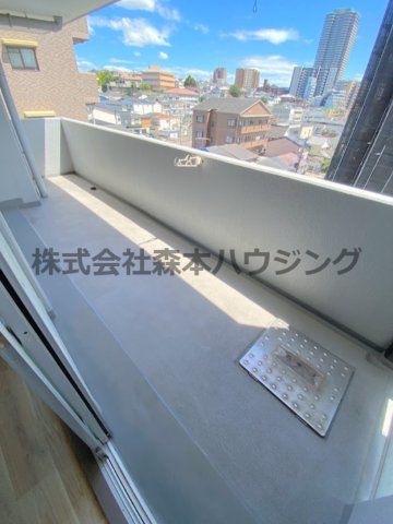 バルコニー　開放的で明るい空間を演出してくれるバルコニーです