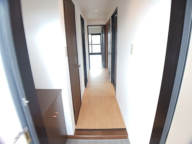 玄関　ゆったりとした玄関です