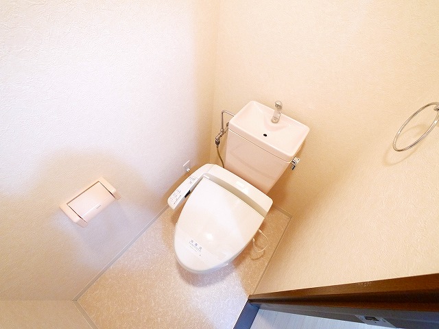 トイレ　清潔感のあるトイレです