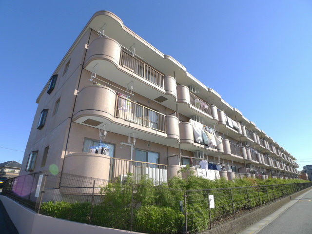 建物外観　ランドロードＵのご紹介は住まいの窓口アソシエにお任せ下さい。