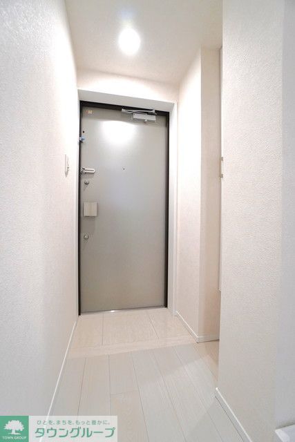 玄関　※写真は同タイプ住戸です。