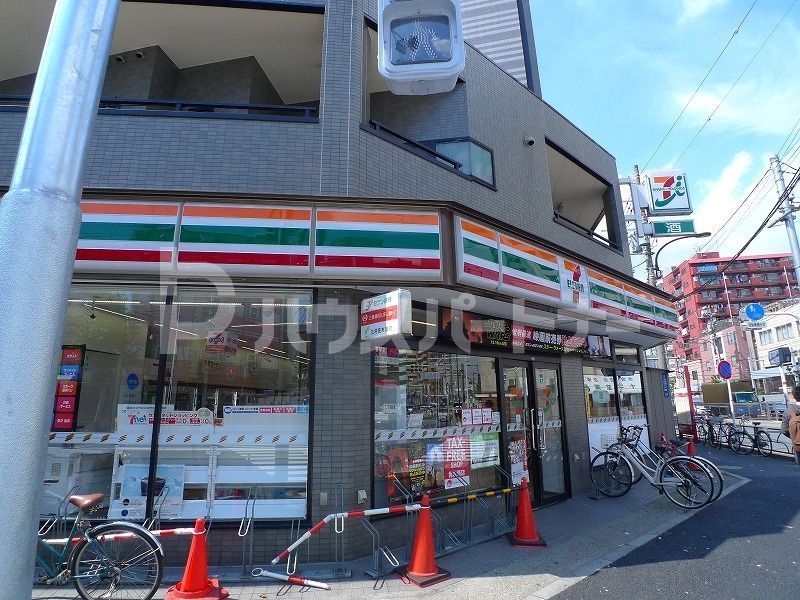 コンビニ　セブンイレブン台東日本堤2丁目店（コンビニ）まで110m