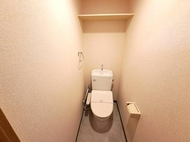 トイレ　温水洗浄暖房便座