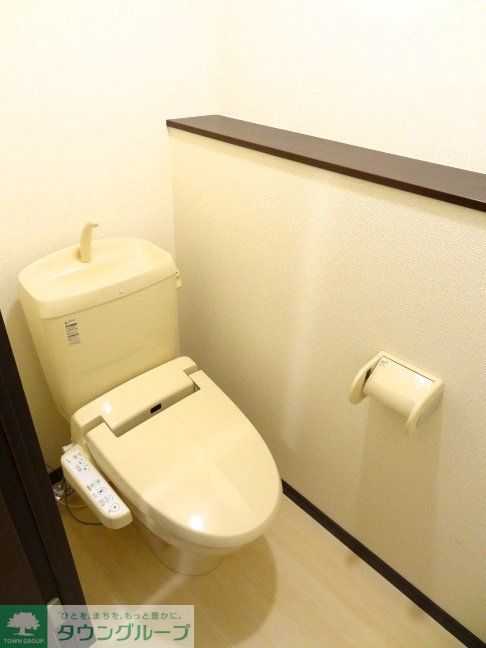 トイレ　温水洗浄機付き