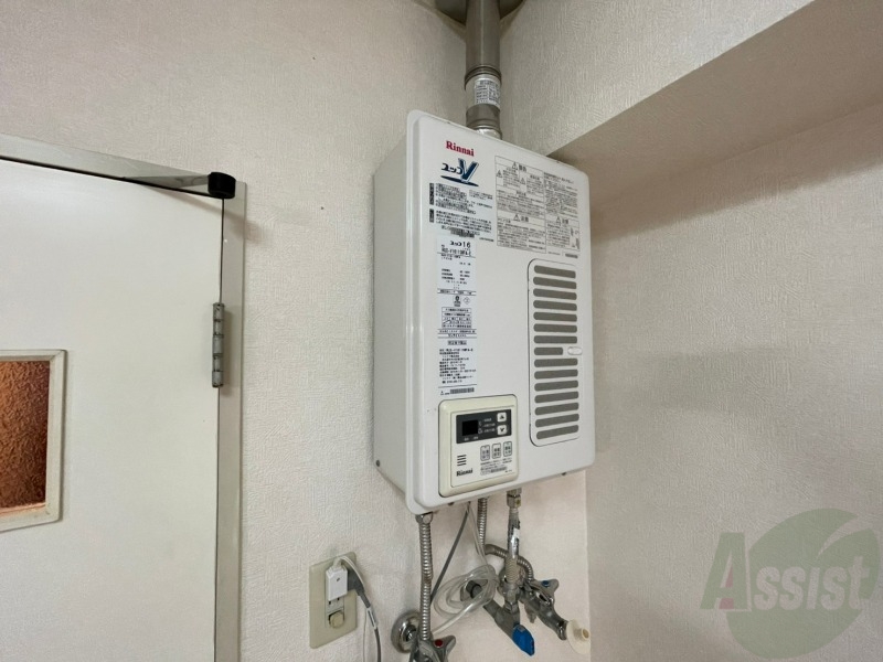 その他設備　ガス給湯器です。操作しやすいパネルになってます。
