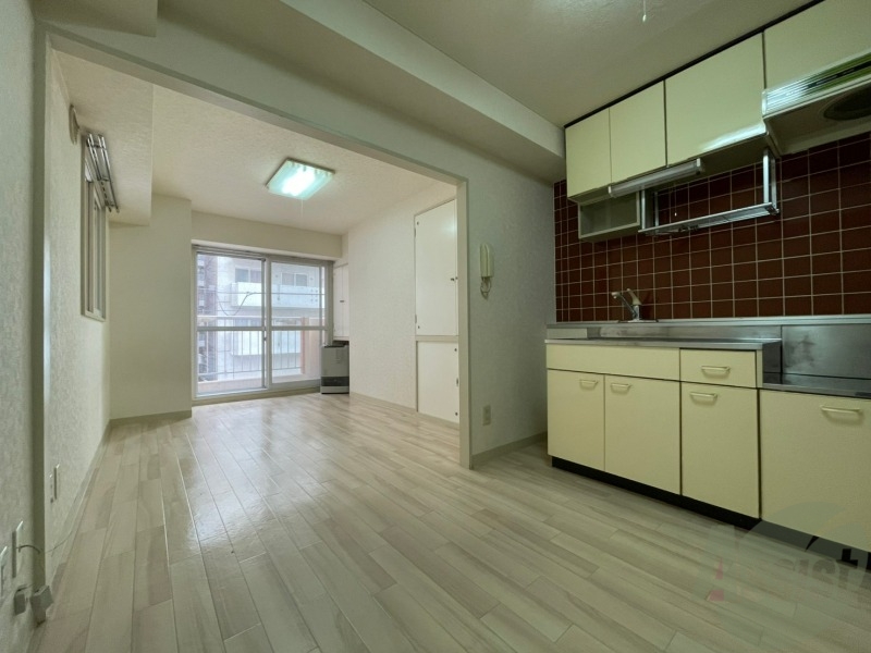 居室・リビング　明るいお部屋は気持ちよく過ごせそうですね。