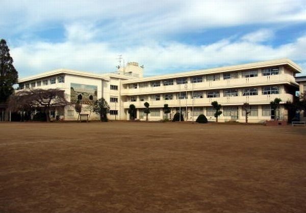 小学校　朝陽小学校（小学校）まで2200m