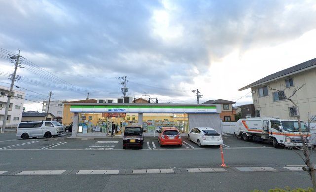 コンビニ　ファミリーマート　浜松可美公園前店（コンビニ）まで400m