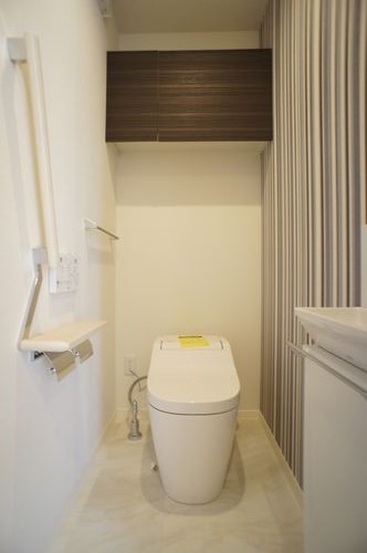 ＪＲ両毛線 前橋駅 徒歩6分 3階建 築10年のトイレ写真