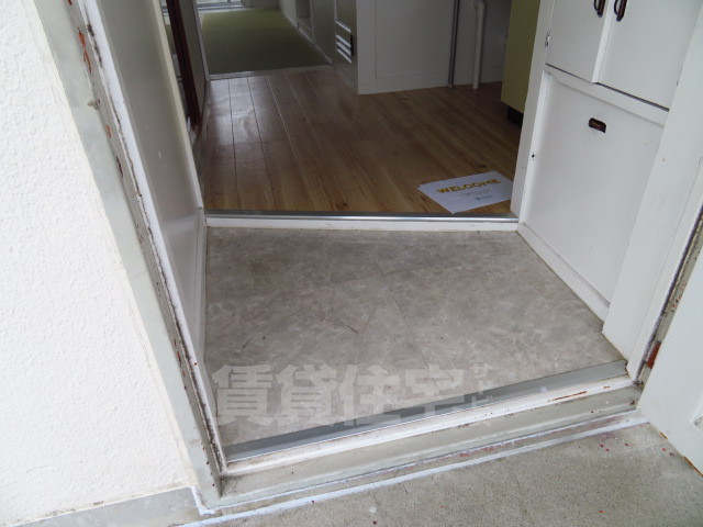 ビレッジハウス高田1号棟の玄関写真