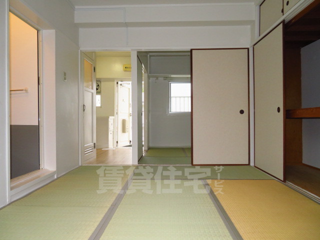 ビレッジハウス高田1号棟の居間写真