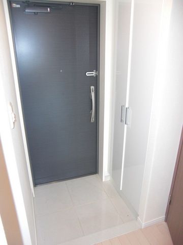 玄関　同建物内・同タイプ参考