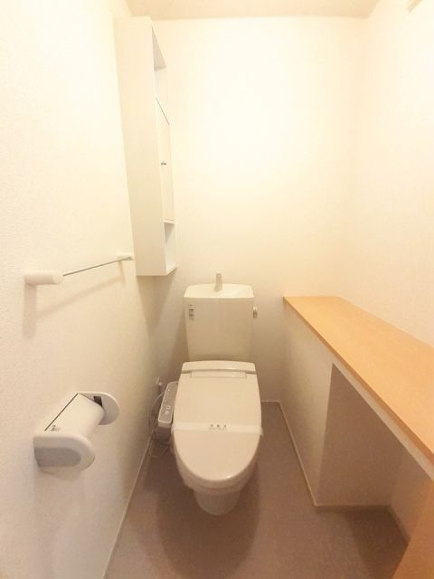 アムール B棟のトイレ写真