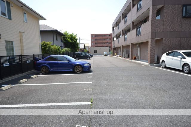 クローバービルの外観写真