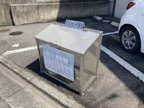 建物外観　ゴミＢＯＸ