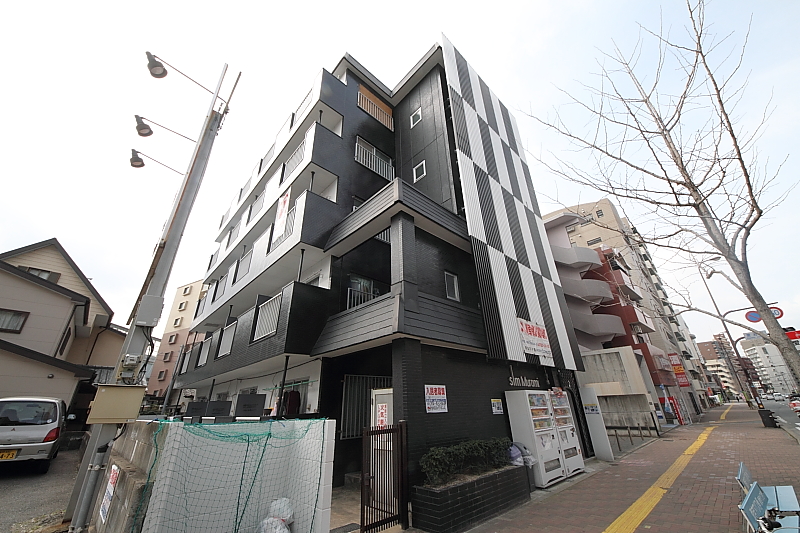 福岡市西区愛宕のマンションの建物外観