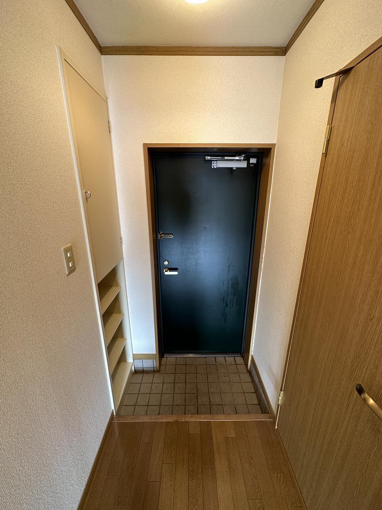 ファインコート学園西の玄関写真