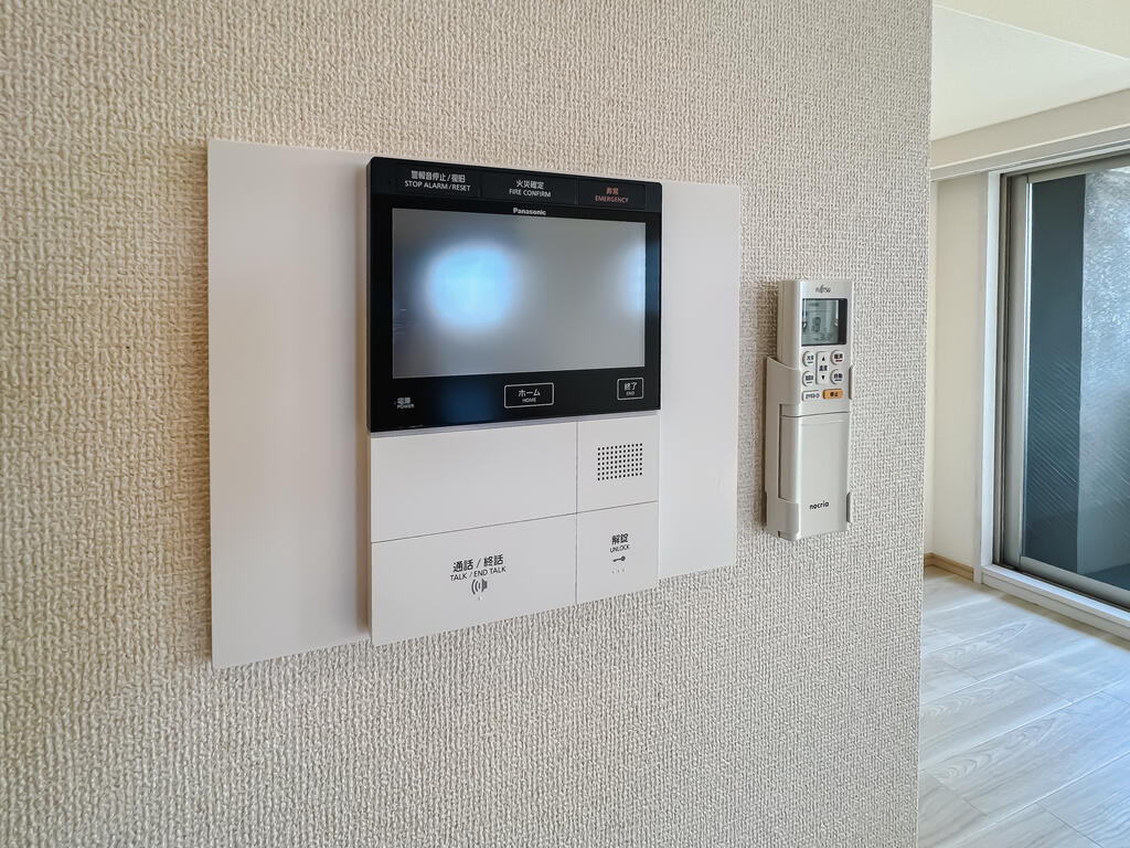 セキュリティ　※写真は類似間取り別部屋。色味等異なる場合があります。