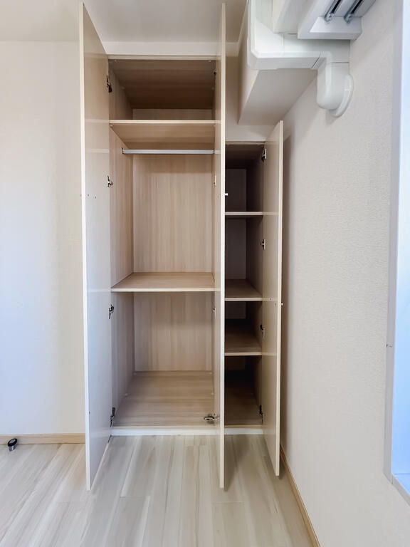 収納　※写真は類似間取り別部屋。色味等異なる場合があります。