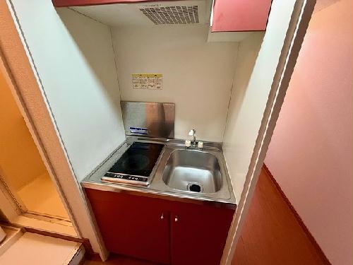 キッチン　設備・仕様は号室により異なる為、現状を優先いたします