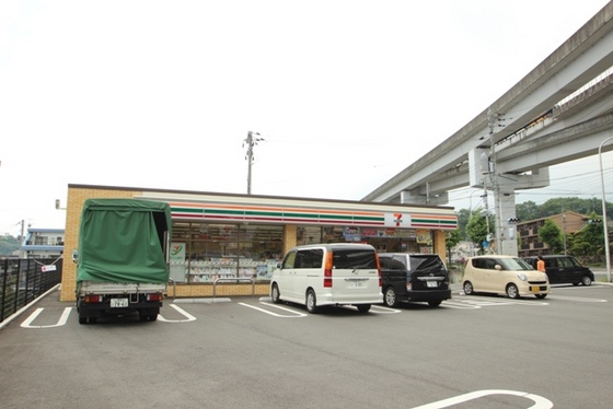 コンビニ　セブンイレブン広島長楽寺２丁目店（コンビニ）まで176m