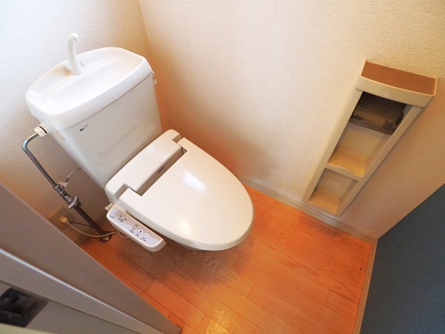 【ディアスパルティールＢ棟のトイレ】