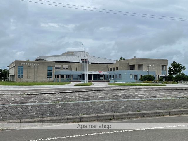 その他　釧路町体育館（その他）まで740m