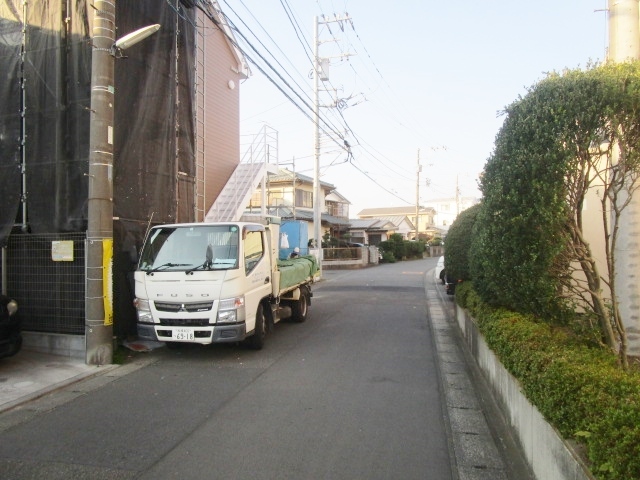 【海老名市国分北のアパートの駐車場】