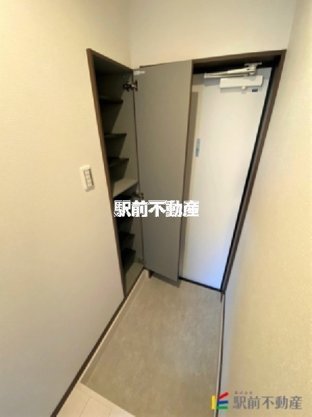 玄関　２０１号室写真流用