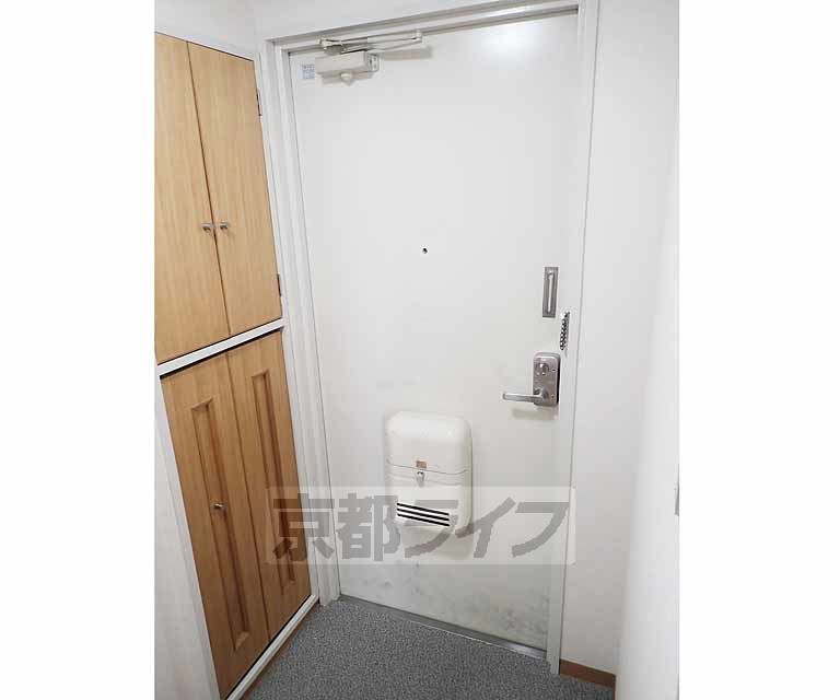 その他設備　しっかりとしたドアです。