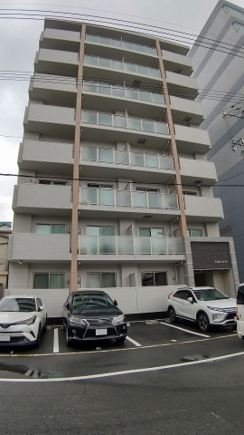 【岡山市北区磨屋町のマンションの建物外観】