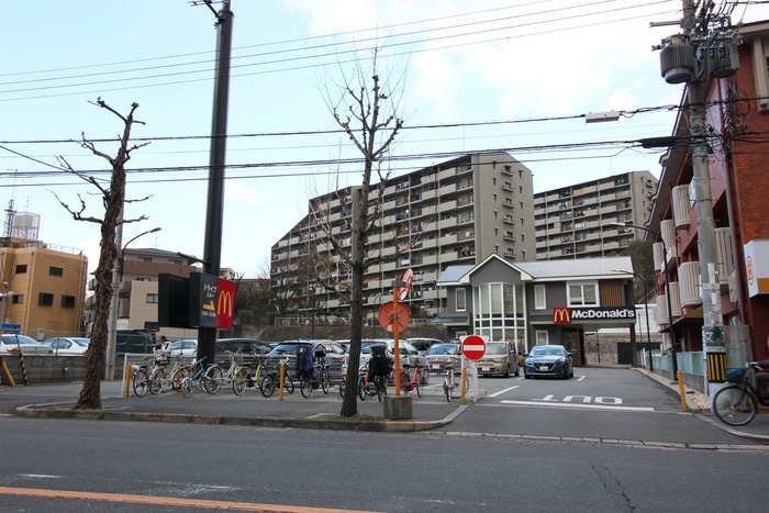 飲食店　マクドナルド（飲食店）まで786m