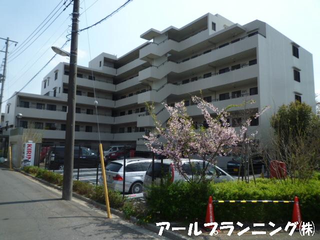 松戸市常盤平のマンションの建物外観