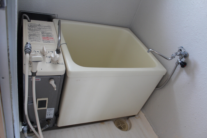 バス・シャワールーム　同型202