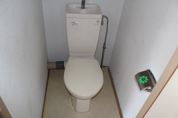 トイレ　同型202