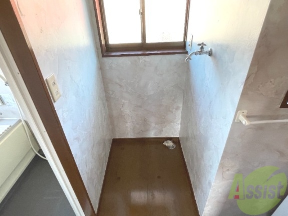 その他設備　洗濯機置き場は室内にあります。お好きな洗濯機をどうぞ。