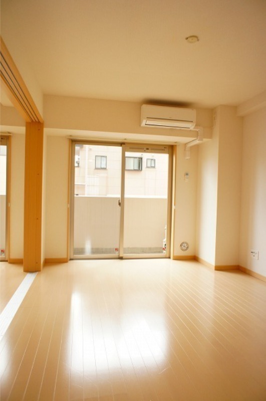 居室・リビング　図面と現状に相違がある場合には現状を優先