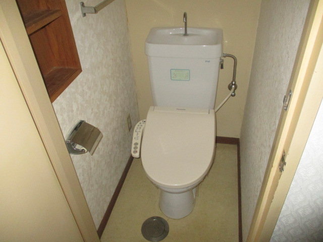 トイレ　嬉しい洗浄便座付き♪