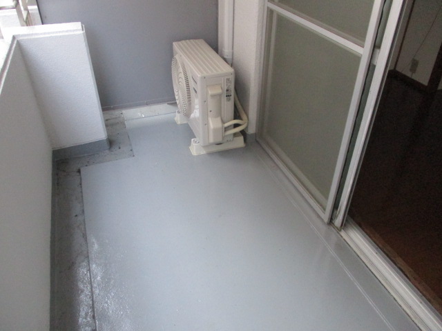 バルコニー　バルコニーも十分なスペースございます。