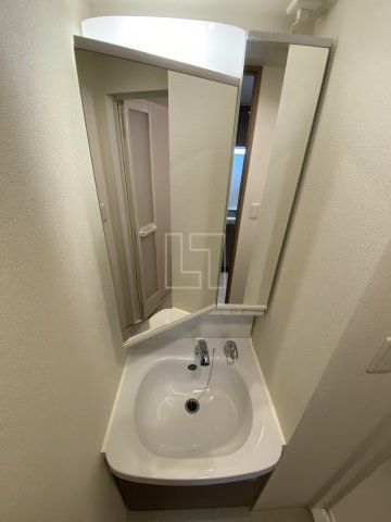 洗面設備　プレサンス堺筋本町駅前シェル　独立洗面台