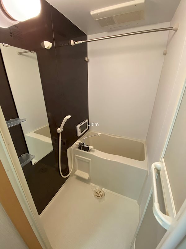 バス・シャワールーム　※他のお部屋です、ご参考までに