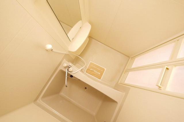バス・シャワールーム　お風呂です